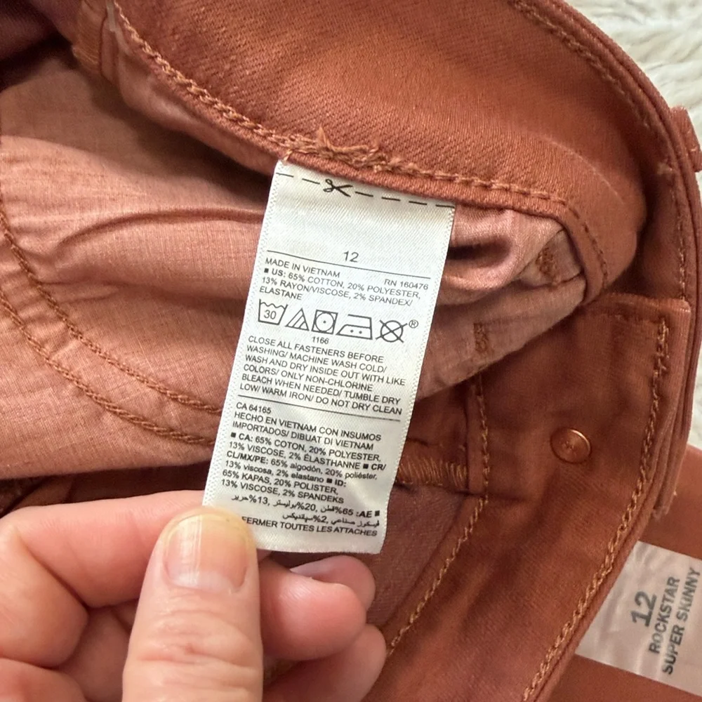 Old Navy Women's Rockstar Super Skinny Jeans in Rust - Picture 7 of 12